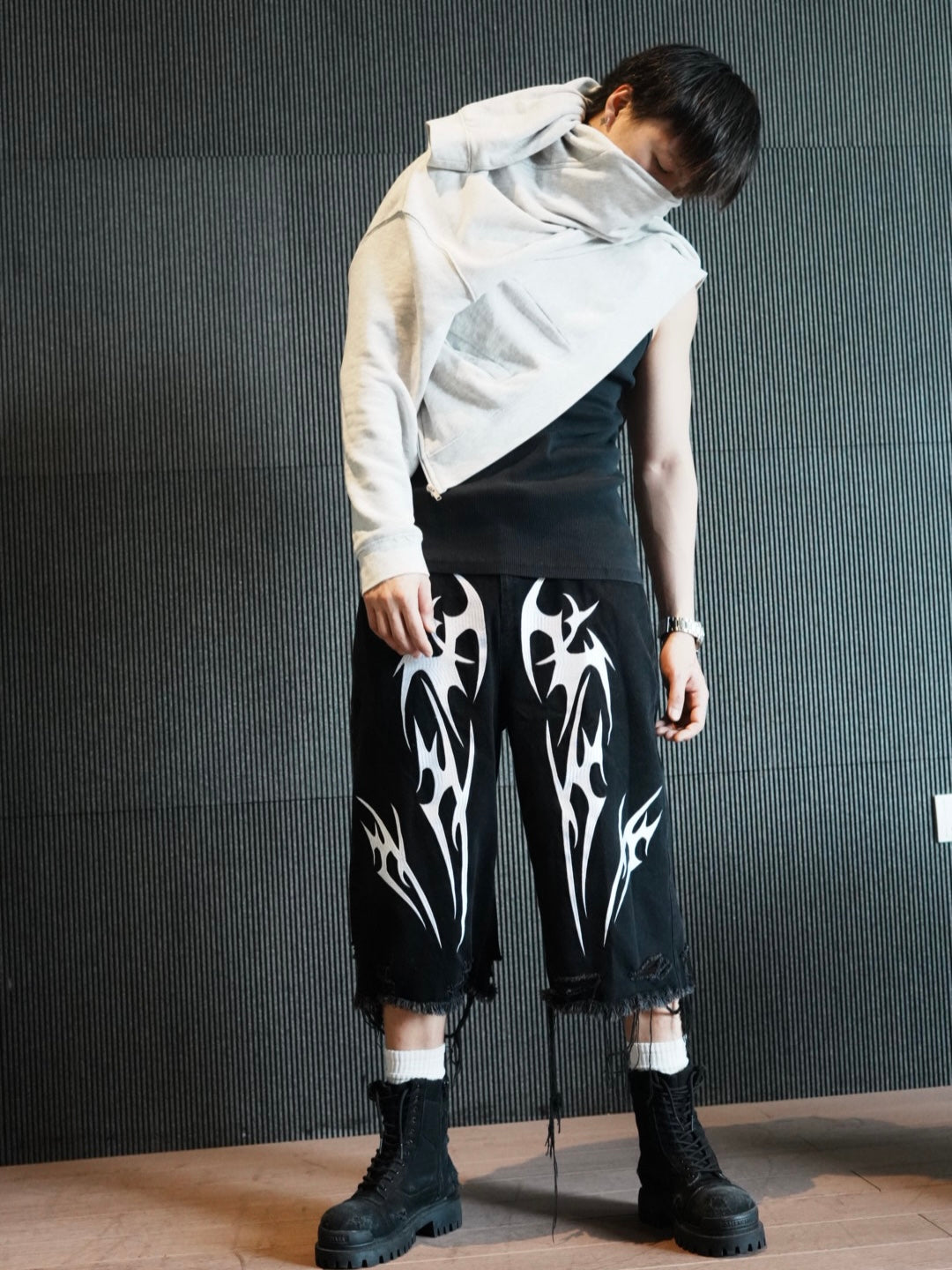 AONE4SURExBSSHTTWASIL Black Embroidery Shorts