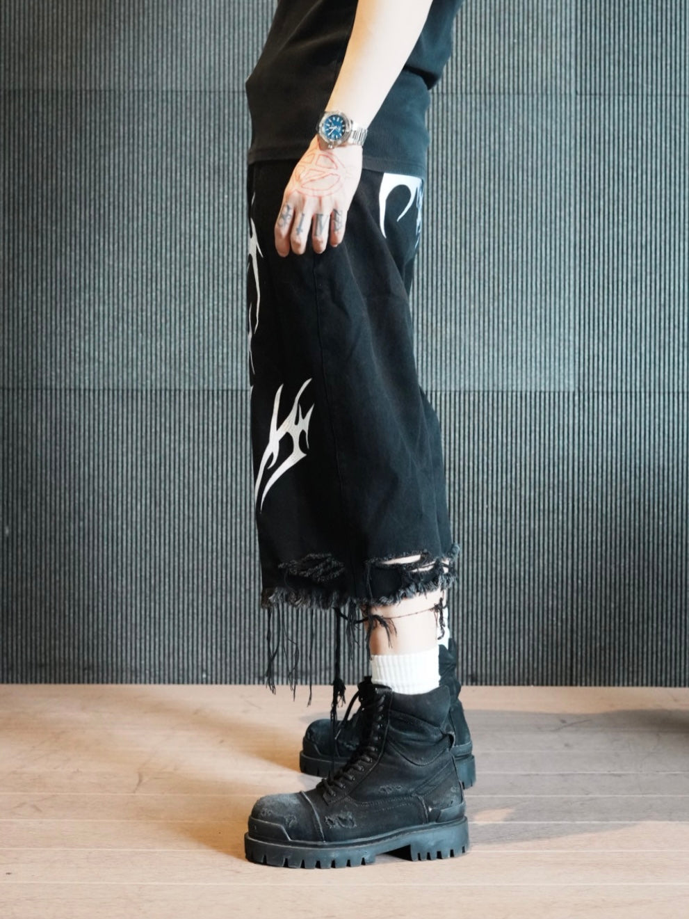AONE4SURExBSSHTTWASIL Black Embroidery Shorts