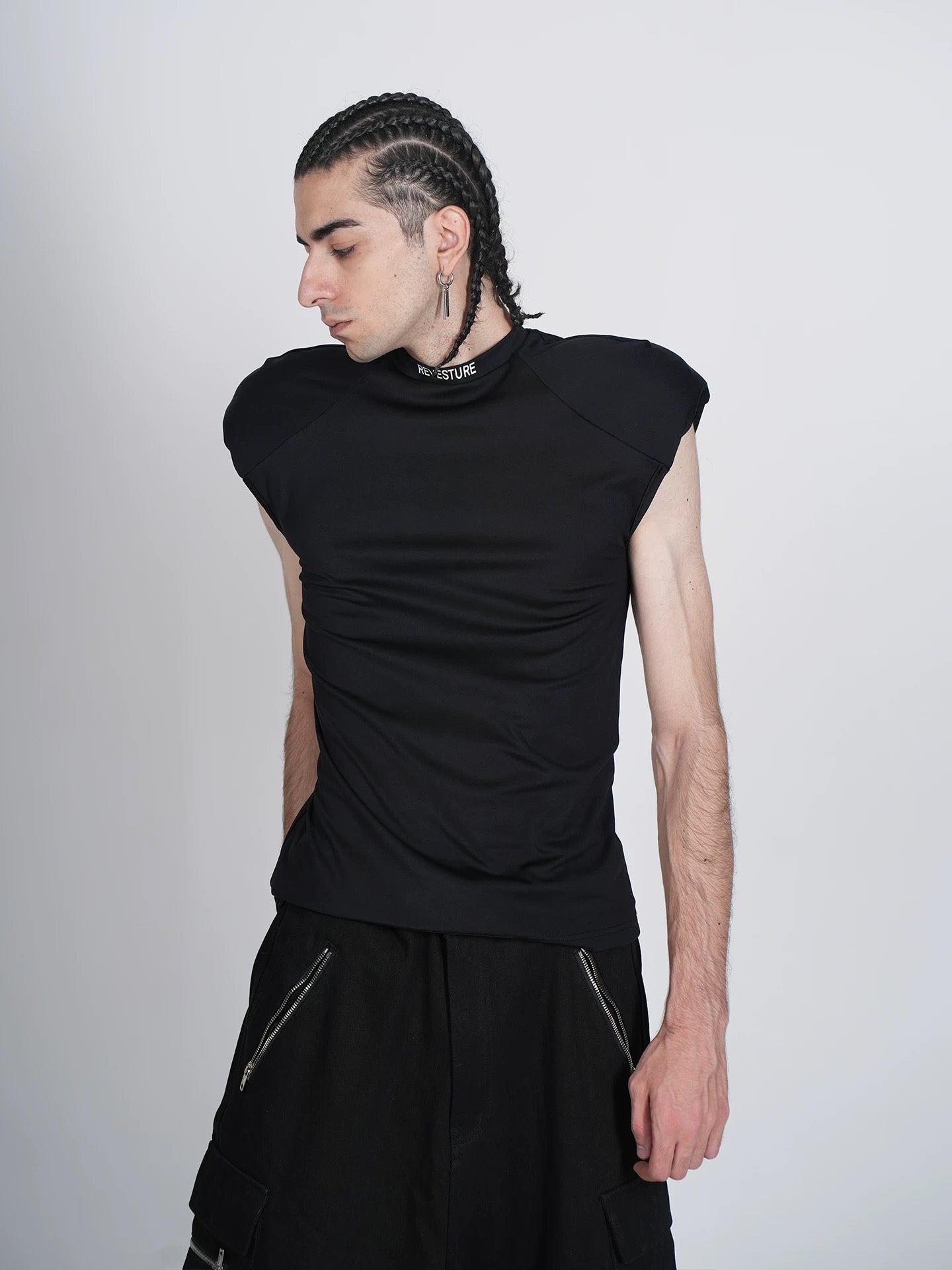 Collection Black Shoulder Pads T-shirt