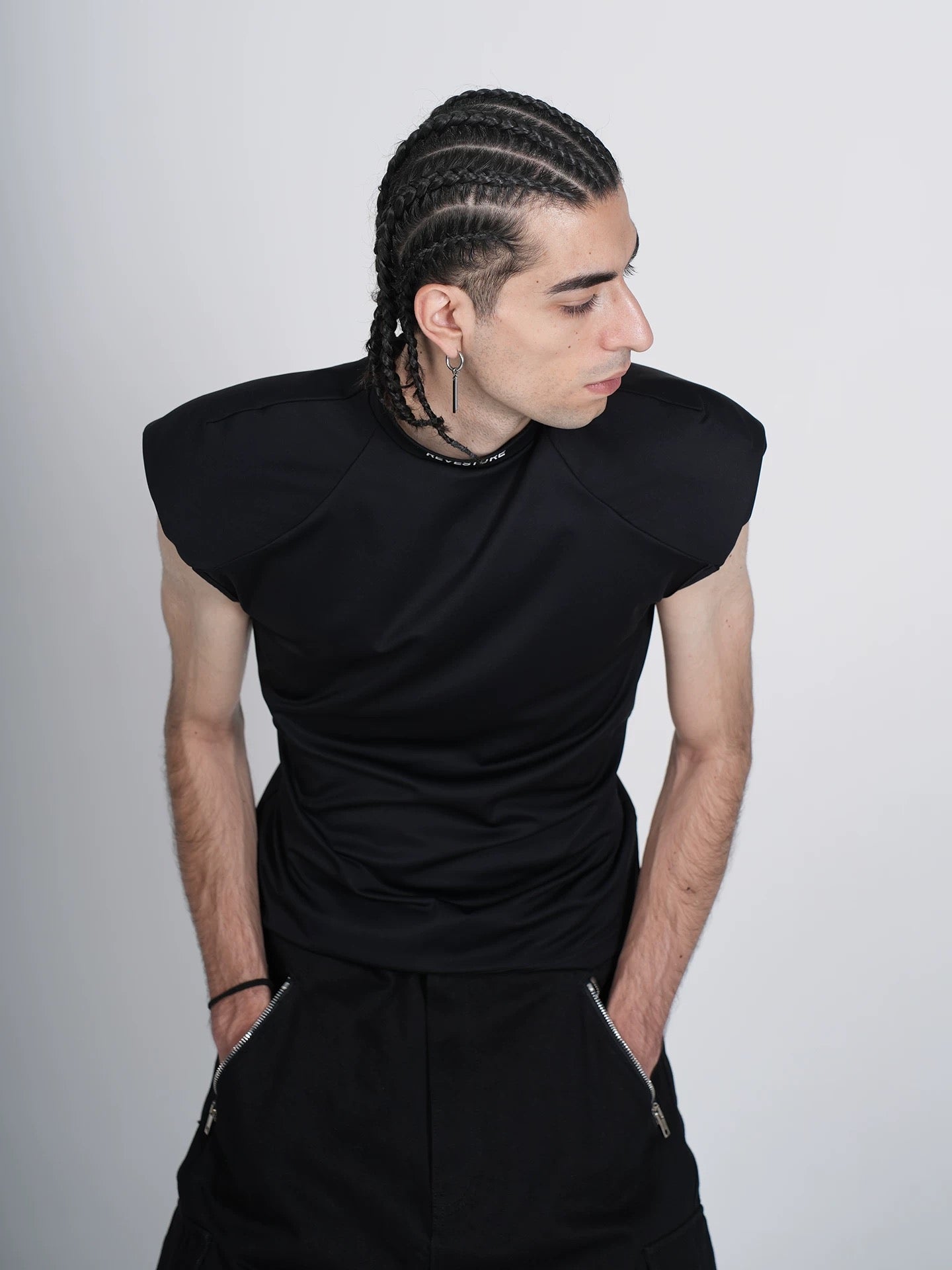 Collection Black Shoulder Pads T-shirt